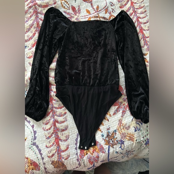 Black Long Sleeve Velvet Body Suit - Picture 2 of 3